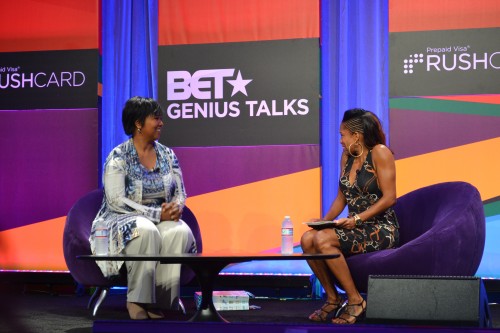 Dr. Mae Jemison being interviewed by NAACP Image Award winning actress, Regina King at the 2014 BET Experience (Genius Talks)