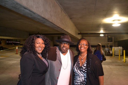 Star of "The Soulman" Cedric the Entertainer, strikes a pose before heading in the the party. 