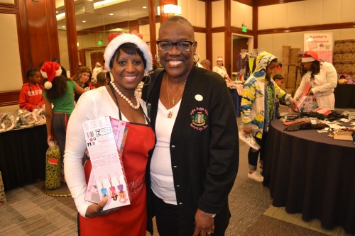 Rosalind Moore and Birdi Chapman of Alpha Kappa Alpha, Inc. Theta Alpha Omega, were on hand to lend a hand.